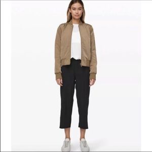 NWOT Lululemon Wanderer Culottes - Black - Size 10